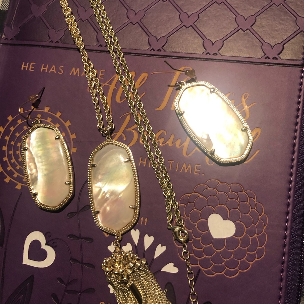 Kendra Scott Necklace and earring